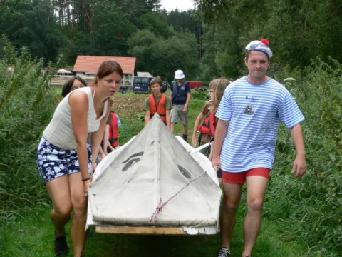 Lodě na vodu