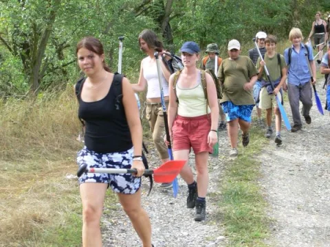 a jdeme zpět k lodím...