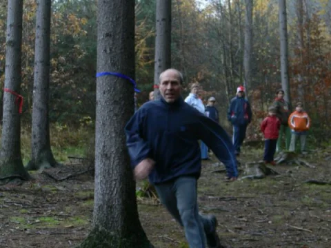 Zdráhal