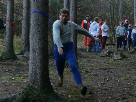Holý