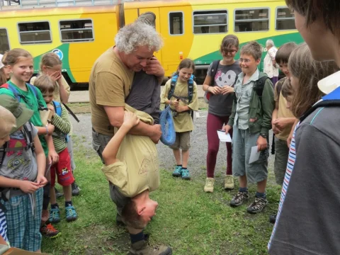 Pokus projít do Narnie skrz obrázek