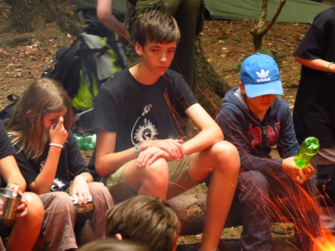 První spaní cestou na tábor