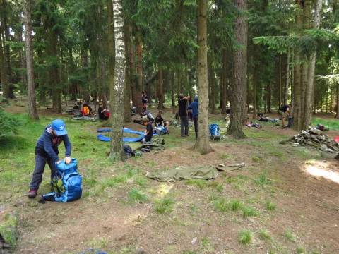 Cestou na tábor