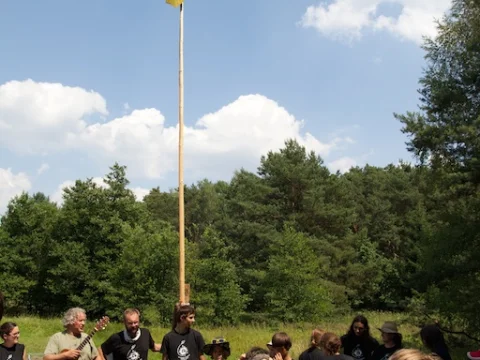 Sundání vlajky