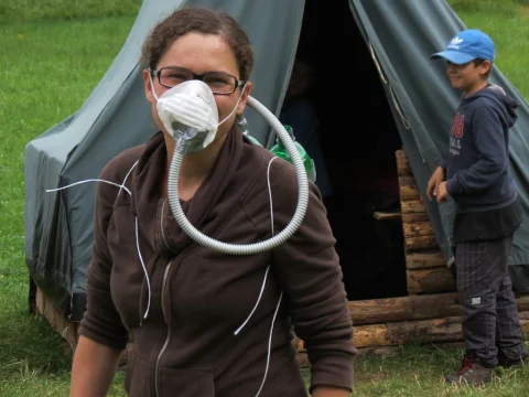 Eliška s dýchacím přístrojem