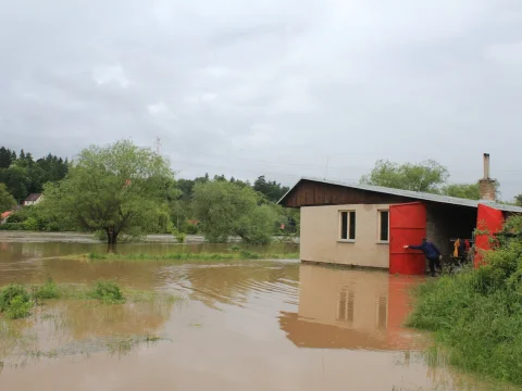 Vyklízení v neděli 2.6.2013 ráno