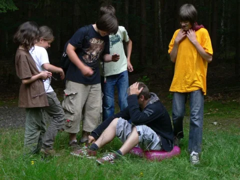 Asi ho bolí hlava...