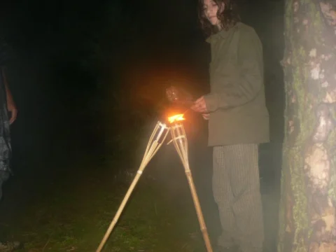Zapalování ohně na mečovém vršku