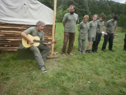 zahájení - vytažení vlajky