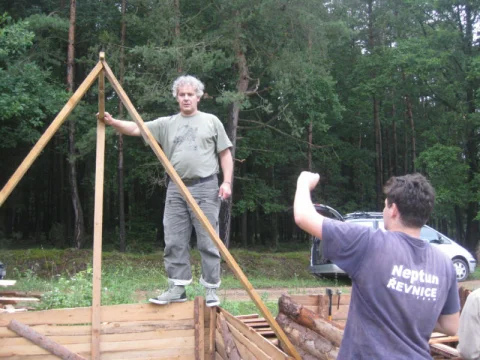 Stavba stanů