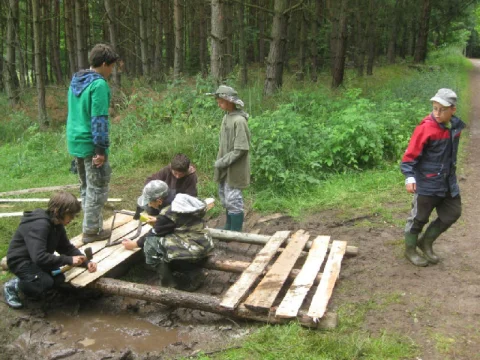 Stavba mostku