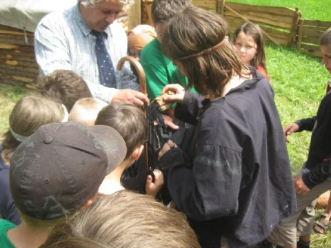 A jsme odmeneni