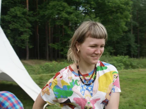 Anička šéfuje stavbě