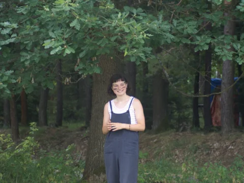 Ema číhá