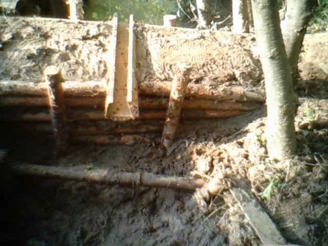 Přehrada na potoku