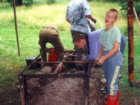 Stavba kamen - musí vydržet celý tábor
