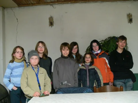 Ela, Ondra, Anička, Vojta, Anika, Eliška, Danielka a Tomáš