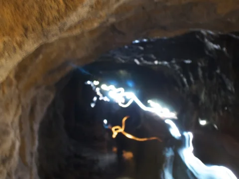 Průzkum jeskyně