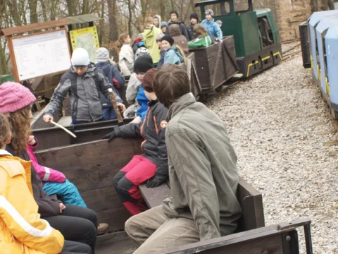 Svezení důlní mašinkou