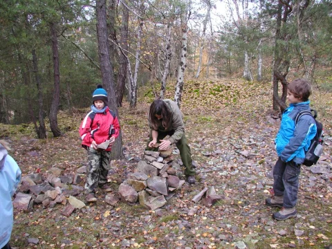 Stavba mohyl