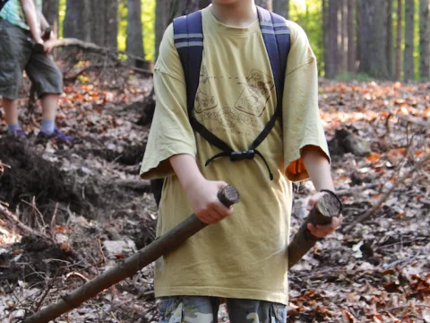 Tuláci nesou dřevo k Orlímu hnízdu