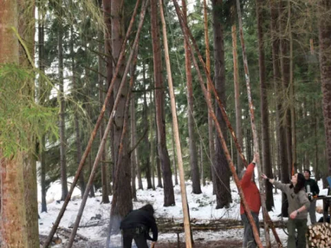 Stavba tee-pee