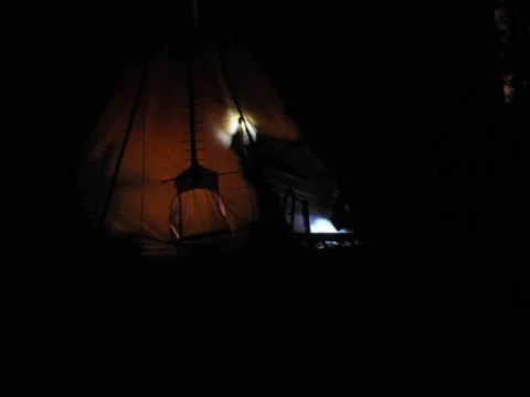 Tee-pee v noci