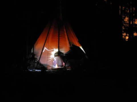 Tee-pee v noci
