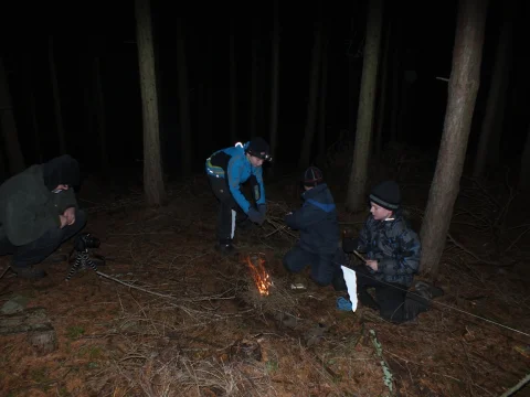 Rozdělávání ohně u Ledové královny